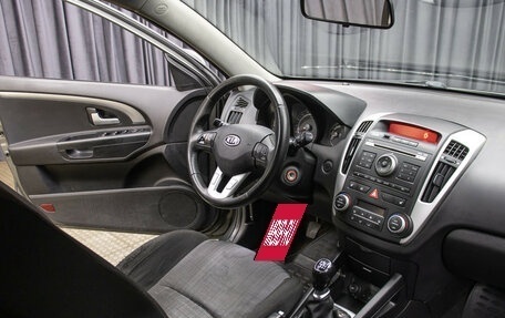 KIA cee'd I рестайлинг, 2011 год, 698 000 рублей, 11 фотография