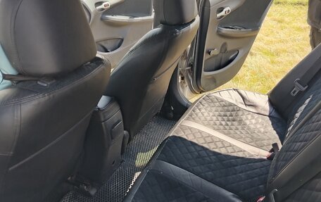 Toyota Corolla, 2011 год, 900 000 рублей, 14 фотография