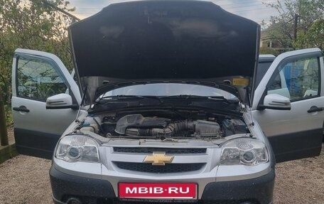 Chevrolet Niva I рестайлинг, 2017 год, 700 000 рублей, 4 фотография