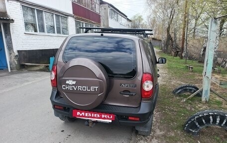 Chevrolet Niva I рестайлинг, 2018 год, 700 000 рублей, 6 фотография