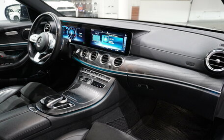 Mercedes-Benz E-Класс, 2019 год, 3 275 000 рублей, 18 фотография