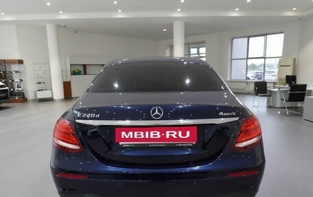 Mercedes-Benz E-Класс, 2019 год, 3 275 000 рублей, 5 фотография