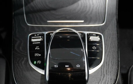 Mercedes-Benz E-Класс, 2019 год, 3 275 000 рублей, 25 фотография