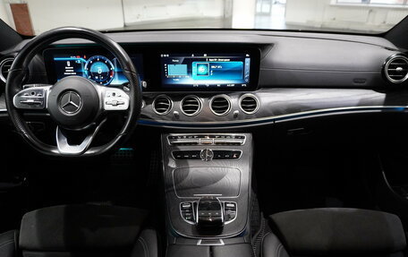 Mercedes-Benz E-Класс, 2019 год, 3 275 000 рублей, 20 фотография