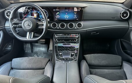 Mercedes-Benz E-Класс, 2022 год, 5 350 000 рублей, 12 фотография