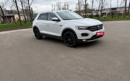 Volkswagen T-Roc I, 2022 год, 3 150 000 рублей, 1 фотография