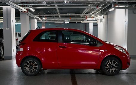 Toyota Yaris III рестайлинг, 2010 год, 520 000 рублей, 3 фотография