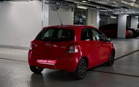 Toyota Yaris III рестайлинг, 2010 год, 520 000 рублей, 4 фотография