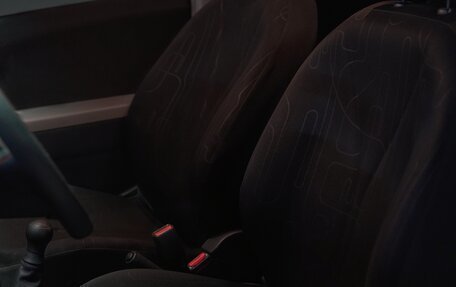 Toyota Yaris III рестайлинг, 2010 год, 520 000 рублей, 14 фотография