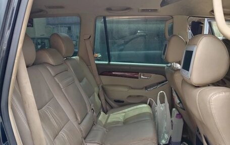 Toyota Land Cruiser Prado 120 рестайлинг, 2006 год, 1 900 000 рублей, 3 фотография