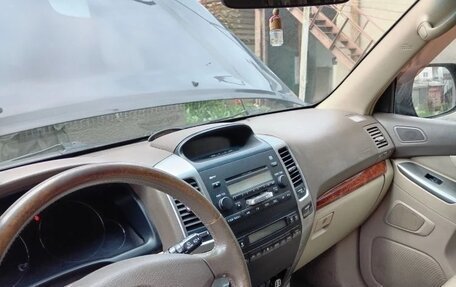 Toyota Land Cruiser Prado 120 рестайлинг, 2006 год, 1 900 000 рублей, 6 фотография