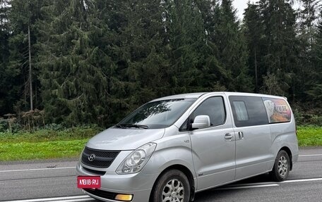 Hyundai Grand Starex Grand Starex I рестайлинг 2, 2008 год, 1 050 000 рублей, 3 фотография