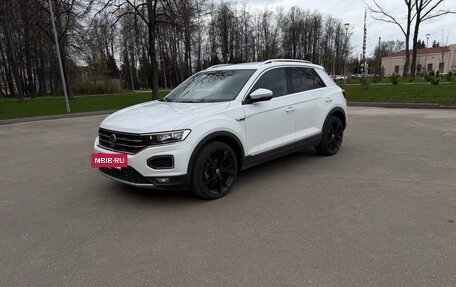 Volkswagen T-Roc I, 2022 год, 3 150 000 рублей, 2 фотография