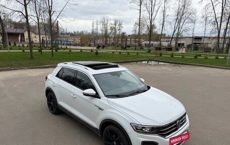 Volkswagen T-Roc I, 2022 год, 3 150 000 рублей, 5 фотография