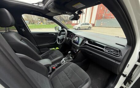 Volkswagen T-Roc I, 2022 год, 3 150 000 рублей, 7 фотография