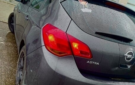 Opel Astra J, 2010 год, 540 000 рублей, 3 фотография