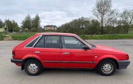 Mazda 323, 1986 год, 200 000 рублей, 4 фотография