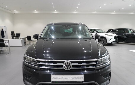 Volkswagen Tiguan II, 2019 год, 2 970 000 рублей, 2 фотография
