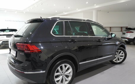 Volkswagen Tiguan II, 2019 год, 2 970 000 рублей, 6 фотография