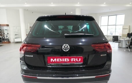 Volkswagen Tiguan II, 2019 год, 2 970 000 рублей, 5 фотография