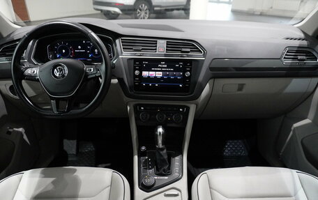 Volkswagen Tiguan II, 2019 год, 2 970 000 рублей, 20 фотография