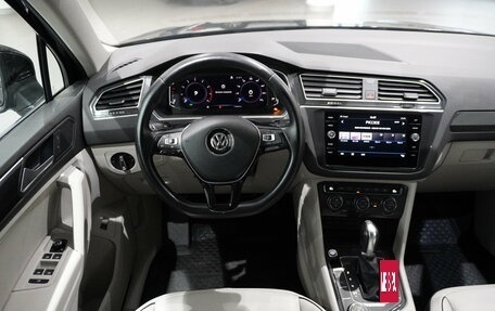 Volkswagen Tiguan II, 2019 год, 2 970 000 рублей, 21 фотография