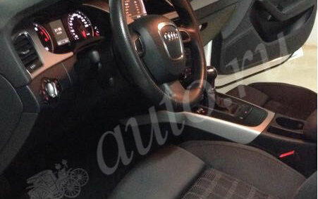 Audi A4, 2011 год, 860 000 рублей, 6 фотография