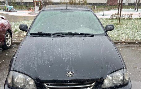 Toyota Avensis III рестайлинг, 1999 год, 160 000 рублей, 1 фотография