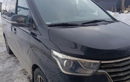 Hyundai H-1 II рестайлинг, 2018 год, 2 085 000 рублей, 1 фотография