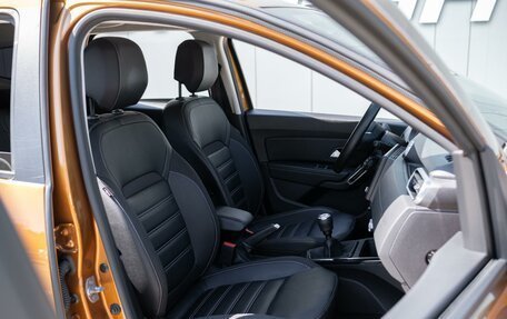 Renault Duster, 2022 год, 1 999 000 рублей, 9 фотография