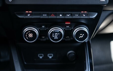 Renault Duster, 2022 год, 1 999 000 рублей, 18 фотография