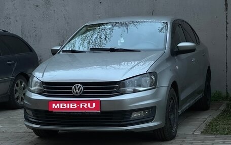 Volkswagen Polo VI (EU Market), 2017 год, 950 000 рублей, 2 фотография