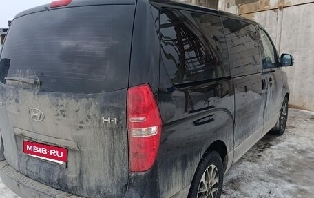 Hyundai H-1 II рестайлинг, 2018 год, 2 085 000 рублей, 4 фотография