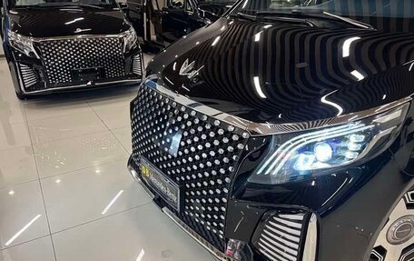 Mercedes-Benz V-Класс, 2024 год, 7 790 000 рублей, 3 фотография