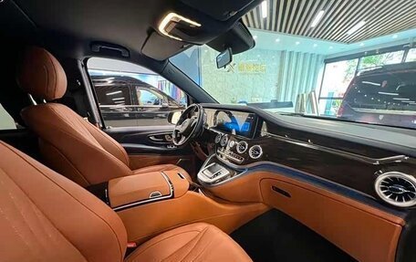 Mercedes-Benz V-Класс, 2024 год, 7 790 000 рублей, 6 фотография