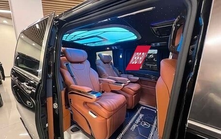 Mercedes-Benz V-Класс, 2024 год, 7 790 000 рублей, 8 фотография
