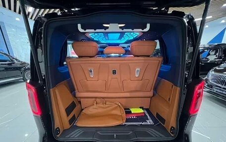 Mercedes-Benz V-Класс, 2024 год, 7 790 000 рублей, 15 фотография