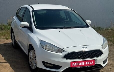 Ford Focus III, 2015 год, 950 000 рублей, 2 фотография