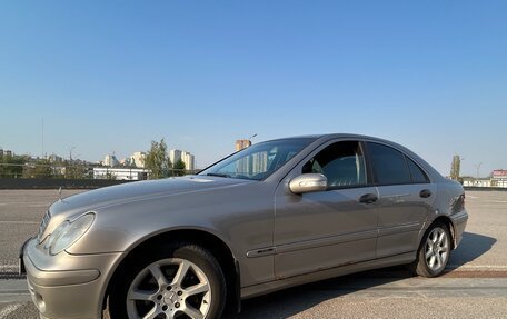 Mercedes-Benz C-Класс, 2004 год, 490 000 рублей, 5 фотография