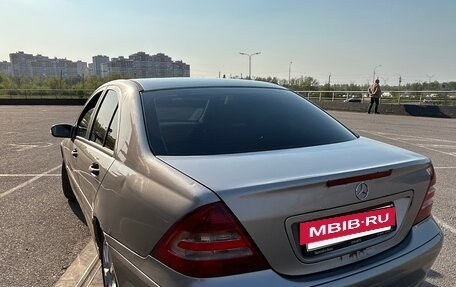 Mercedes-Benz C-Класс, 2004 год, 490 000 рублей, 4 фотография