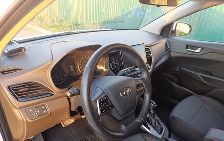 Hyundai Solaris II рестайлинг, 2021 год, 1 700 000 рублей, 14 фотография