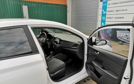 Hyundai Solaris II рестайлинг, 2021 год, 1 700 000 рублей, 36 фотография
