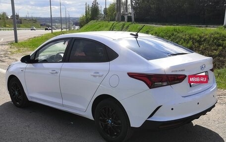 Hyundai Solaris II рестайлинг, 2021 год, 1 700 000 рублей, 34 фотография