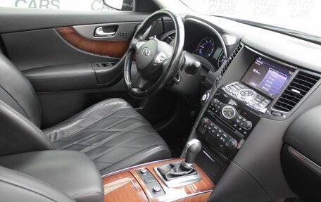 Infiniti QX70, 2013 год, 2 500 000 рублей, 11 фотография
