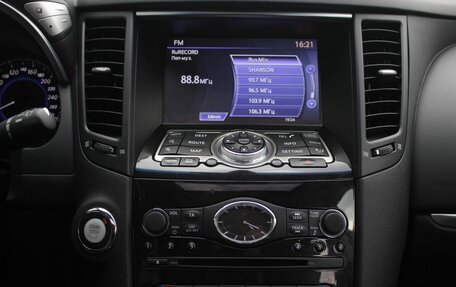 Infiniti QX70, 2013 год, 2 500 000 рублей, 13 фотография