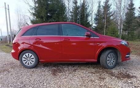 Mercedes-Benz B-Класс, 2017 год, 1 800 000 рублей, 3 фотография