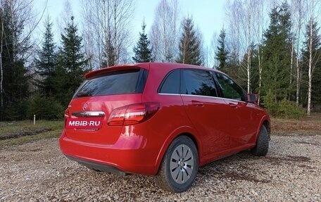 Mercedes-Benz B-Класс, 2017 год, 1 800 000 рублей, 4 фотография