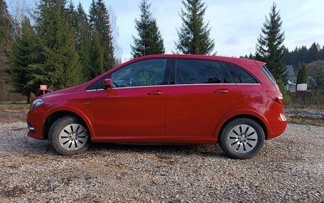 Mercedes-Benz B-Класс, 2017 год, 1 800 000 рублей, 7 фотография