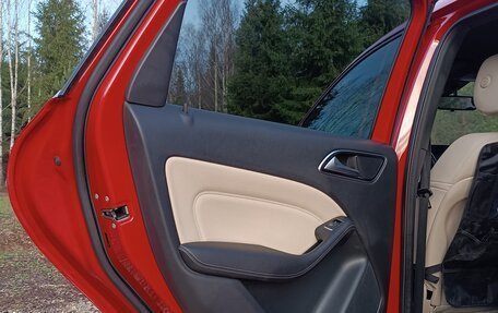 Mercedes-Benz B-Класс, 2017 год, 1 800 000 рублей, 16 фотография