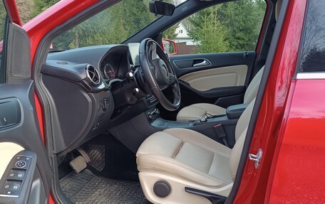 Mercedes-Benz B-Класс, 2017 год, 1 800 000 рублей, 17 фотография